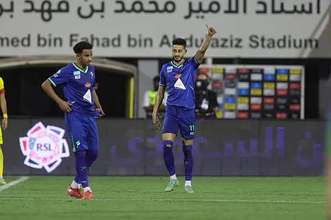 الفتح يُمطر شباك الخليج بخماسية أبعدته عن مراكز الهبوط