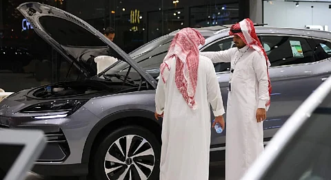 "تسلا" تُقلِّل من وجودها في الصين وتتجه نحو السعودية