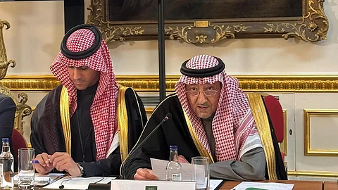 "الخريجي": وقف الدعم الخارجي لطرفي الصراع بالسودان مسألة جوهرية لا بد منها