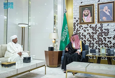 وزير الداخلية يبحث مع السفير السوداني عددًا من الموضوعات ذات الاهتمام المشترك
