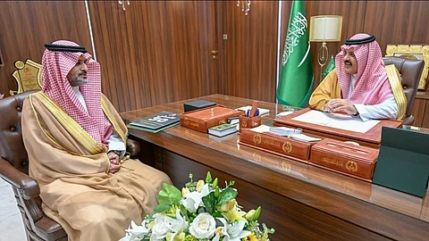 أمير حائل يطلع على آخر الاستعدادات المتعلقة بانطلاق مبادرة "امش 30"
