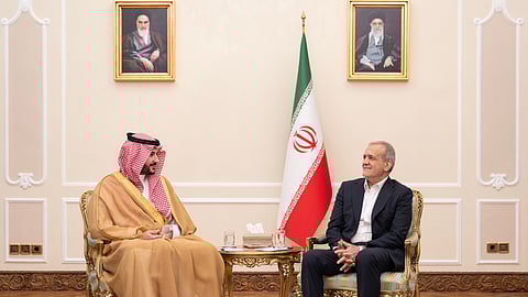 هشام الغنام: زيارة وزير الدفاع إلى طهران تعيد ترتيب توازن القوى وقد تمهّد لتحول جذري في علاقات المنطقة