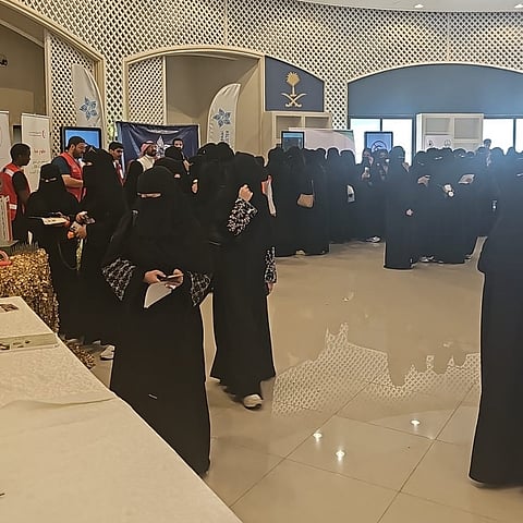 "تعليم الطائف" تُثقِّف أكثر من 200 طالبة بالمدارس بالسلامة المرورية