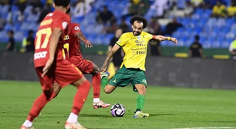 جانب من لقاء الخليج والقادسية