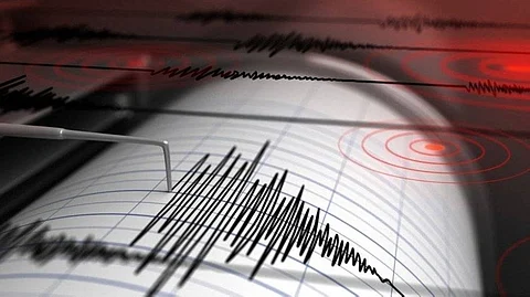 فيديو.. لحظات مرعبة للزلزال العنيف الذي ضرب إسطنبول اليوم