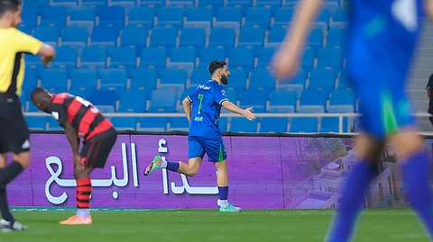 دوري روشن للمحترفين: التعادل الإيجابي يحسم مواجهة الرياض مع الفتح