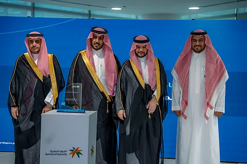 الغامدي يكرّم الفائزين بجوائز القطاع التعاوني وينوه بدور الشراكات في دعم الاقتصاد