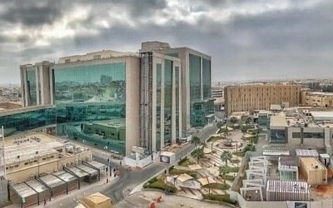 "سعود الطبية" تسجّل قصة إنقاذ استثنائية لمريض سبعيني توقف قلبه 30 دقيقة