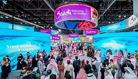 كاس العالم 34 يظهر في "أرض السعودية" بسوق السفر العربي دبي 2025