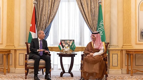 وزير الخارجية يستعرض أوضاع غزة عقب استقباله نظيره الأردني