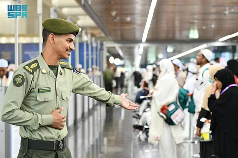 جوازات مطار المدينة المنورة تستقبل أولى رحلات حجاج تايلند