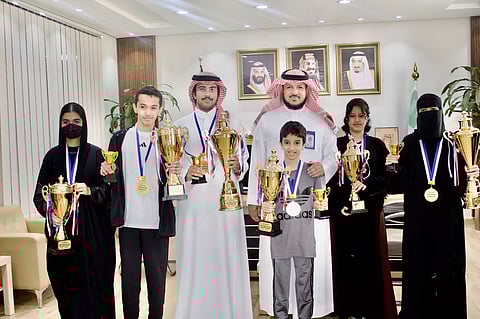 "تعليم الطائف" يكرم الطلبة المتأهلين للمرحلة الثالثة في دوري المدارس للرياضات الإلكترونية