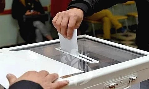 الناخبون في رومانيا يُدلون بأصواتهم في الانتخابات الرئاسية