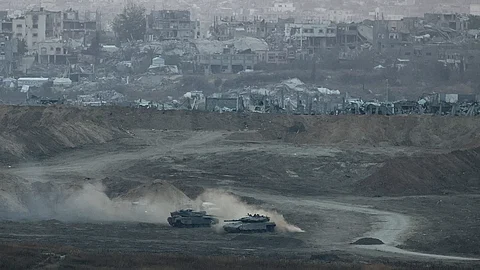 رغم عجزها عن استعادة الرهائن بالقوة.. إسرائيل تتذرع بهم لتوسيع اجتياحها لغزة