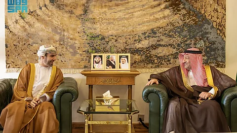 الخريجي يتسلّم أوراق اعتماد سفير سلطنة عمان الجديد لدى المملكة