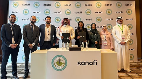 شراكة استراتيجية بين "الجمعية السعودية لأمراض وجراحة الجِلد" وشركة عالمية لتطوير قطاع الرعاية الجلدية بالمملكة