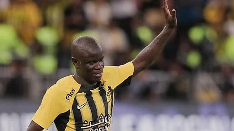 التشكيلة المثالية للجولة 30 من دوري روشن تشهد وجود "السومة" و "كانتي"