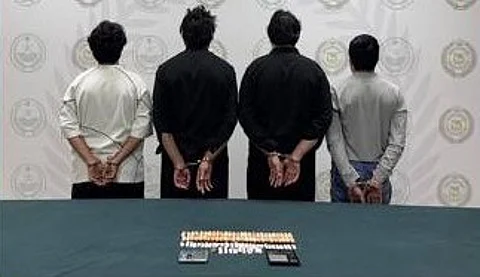 القبض على 4 باكستانيين بالرياض لترويجهم "الميثامفيتامين" و"الكوكائين" و"الحشيش" المخدر