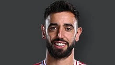 برونو فرنانديز لاعب مانشستر يونايتد الإنجليزي