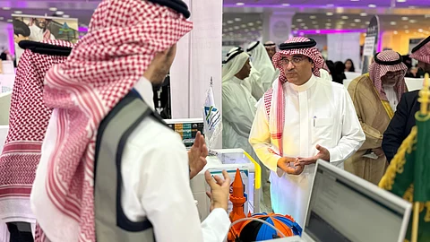 بمشاركة 49 مدرسة.. "الغامدي" يفتتح منافسات "تحدي الطباعة ثلاثية الأبعاد" بالطائف