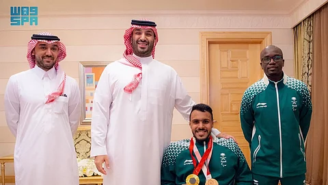 ولي العهد يستقبل البطل عبدالرحمن القرشي بعد تتويجه بذهبية ألعاب باريس البارالمبية