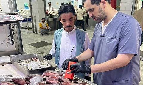 "بيئة الطائف" تدشن جهازًا حديثًا لفحص اللحوم والأسماك في أسواق النفع العام