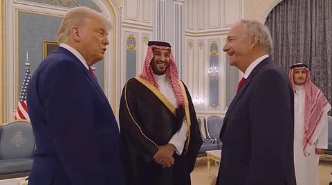 شاهد.. ولي العهد يواصل لقاءاته الجانبية مع ترمب وقادة أبرز الشركات العالمية في قصر اليمامة