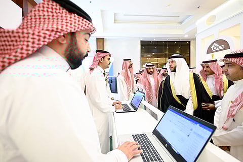 محافظ الطائف يدشن "معرض العقار" و"دليل الفرص الاستثمارية"