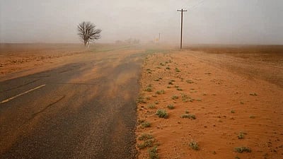 طقس بداية الأسبوع .. الأرصاد: استمرار تأثير الرياح النشطة المثيرة للأتربة والغبار في الشرقية والرياض ونجران