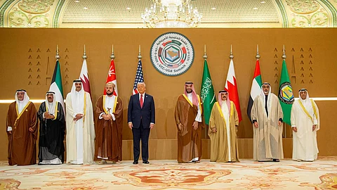 موجز "سبق" الأسبوعي: زيارة "ترامب" للمملكة تُدشِّن مرحلة جديدة للشراكة بين البلدَيْن.. وولي العهد يُطلق "هيوماين" لتقنيات الذكاء الاصطناعي