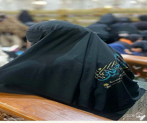 الشؤون النسائية بالمسجد الحرام تُطلق برنامج إجابة وإرشاد السائلات بنسخته الثانية في الحج