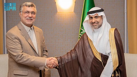 وزير الصحة يلتقي نظيره الإيراني في جنيف ويبحث معه عدة قضايا