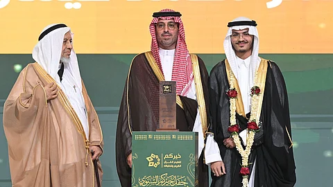 نيابة عن نائب أمير مكة.. محافظ جدة يكرّم 2166 حافظاً وحافظة بحفل جمعية خيركم الـ 50