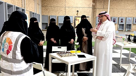 "الغامدي" يشيد بتجارب متوسطة قاعدة الملك ومتوسطة التحفيظ بالطائف في القيم والتحصيل