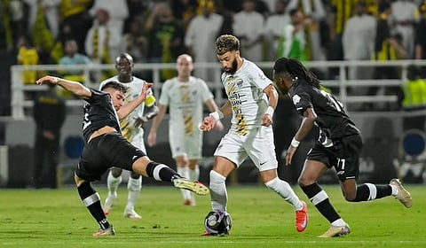جانب من لقاء الاتحاد والشباب