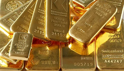الذهب يتراجع في المعاملات الفورية بنسبة (0.4) بالمئة