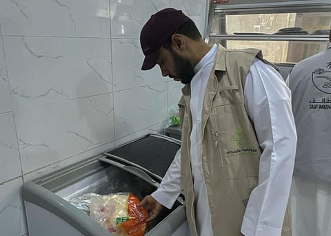 الطائف.. رفع مستوى الامتثال الصحي لـ 8 آلاف مرفق تجاري