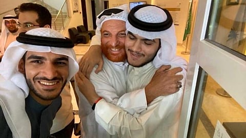 عقب تنفيذ حُكم الإعدام بخاطفته وشريكها.. "الخنيزي" يُدلي بأول تعليق له.. ماذا قال؟