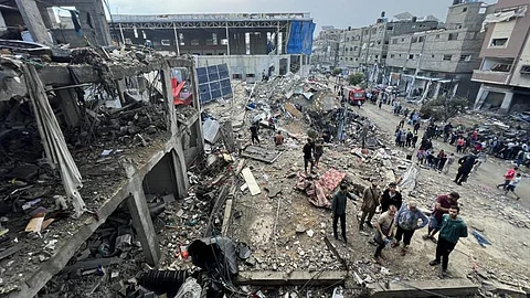 استشهاد 57 فلسطينياً في قصف للاحتلال الإسرائيلي بغزة