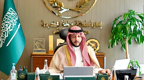 محافظ الطائف يناقش خطة تفعيل مبادرات التشجير بالتعاون مع الجهات المعنية