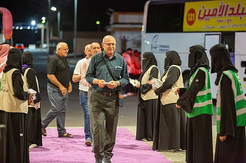 بمتابعة أمير المنطقة.. مدينة الحجاج بتبوك تقدم خدماتها المتنوعة لضيوف الرحمن