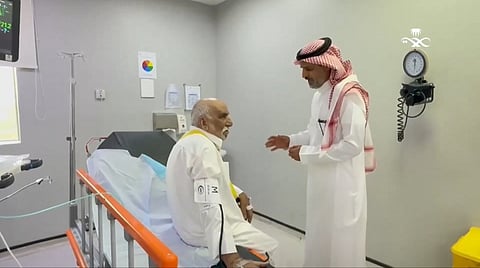 حائل.. مستشفى الملك سلمان التخصصي يُنقذ حاج عراقي تعرَّض لوعكة صحية طارئة