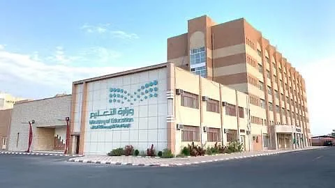 تعليم الطائف يفعّل برنامج مكافحة التدخين في المدارس المتوسطة والثانوية