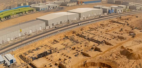 شركة "موطن العقارية" تواصل أعمال الإنشاءات في مشروع مصانع موطن عباقر الجاهزة بمدينة الرياض
