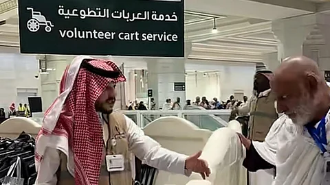 أكثر من 4 آلاف متطوع يشاركون في تقديم الخدمات بالمسجد الحرام لخدمة ضيوف الرحمن