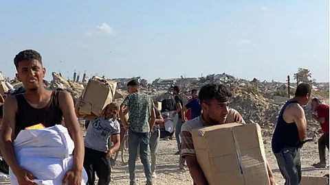 "استهداف الجوعى".. إسرائيل تطلق النار على فلسطينيين أثناء حصولهم على المساعدات بغزة