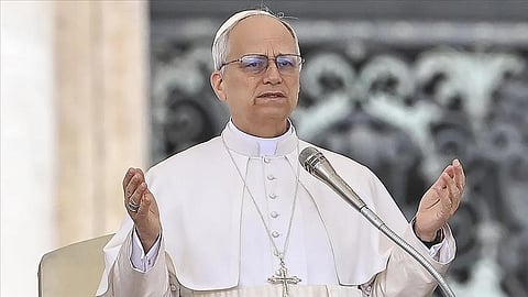 بابا الفاتيكان لاون الرابع عشر