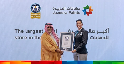 "دهانات الجزيرة" تحقق رقماً قياسياً وتتصدر عالمياً بدخولها موسوعة غينيس