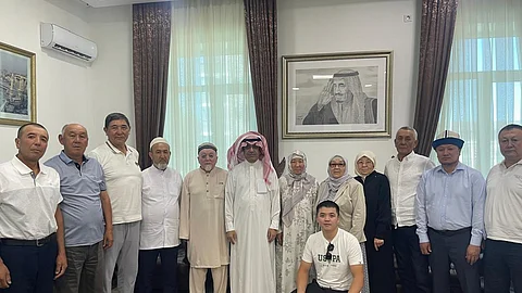 السفير السعودي في قرغيزستان يودع ضيوف برنامج خادم الحرمين
