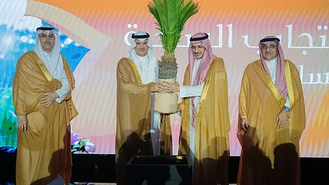 شركة دان تضع حجر الأساس لمنتجعات تواجا الفاخرة في الأحساء أولى منتجعات شركة دان